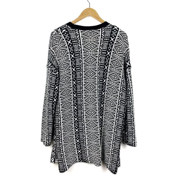 Old Navy Black White Aztec Sweater Cardigan Small - Picture 2 of 6